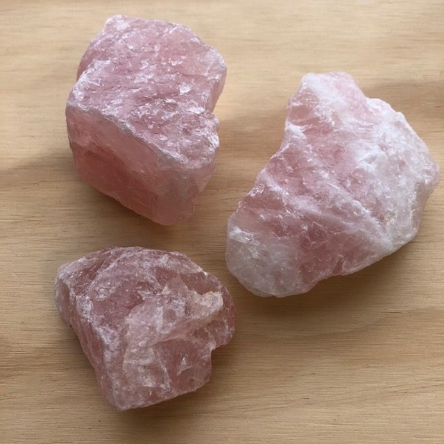 raw rose quartz properties